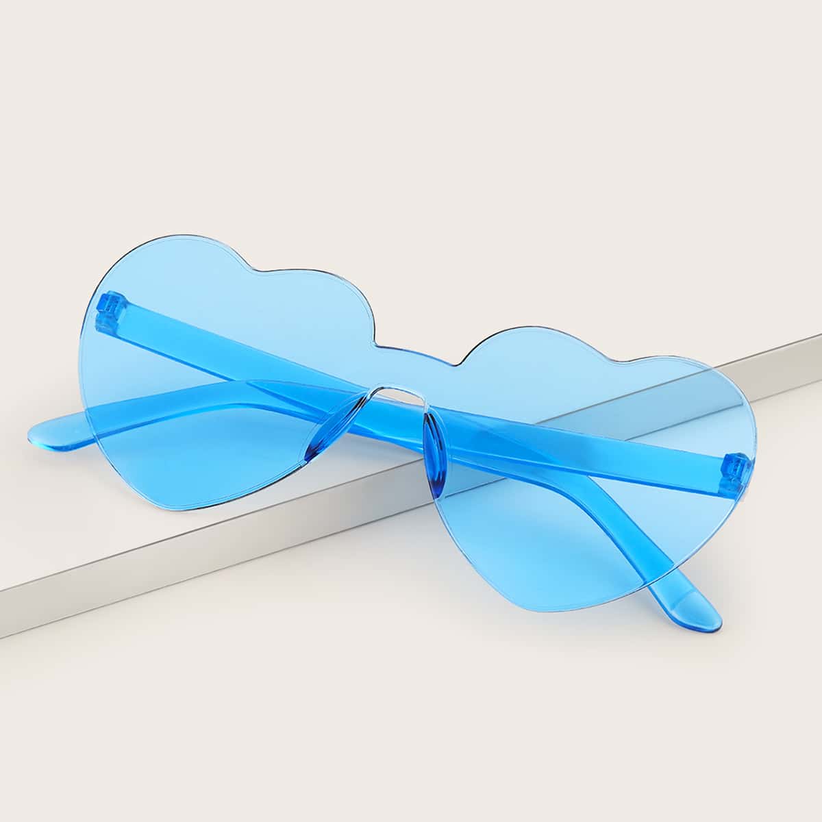 

Heart Frame Sunglasses