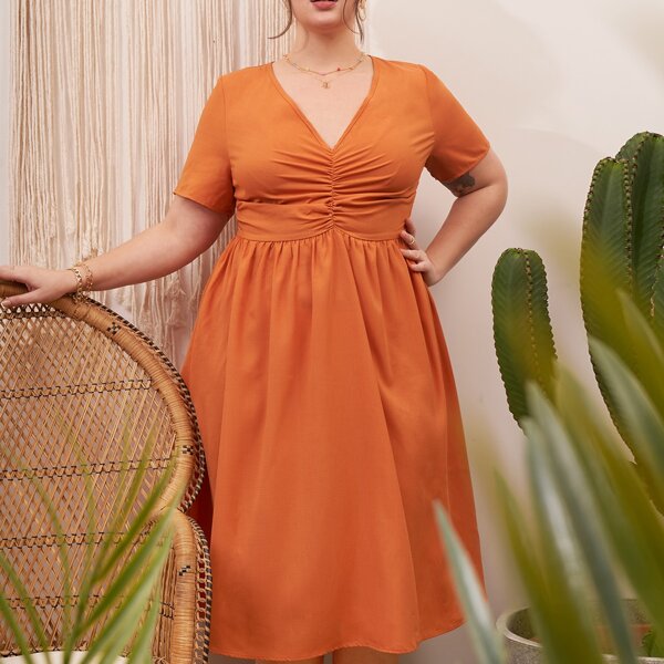 

Plus Solid Ruched Detail Dress, Orange