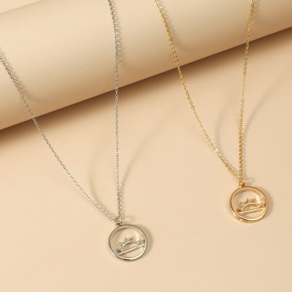 

2pcs Girls Hollow Out Round Charm Necklace, Multicolor
