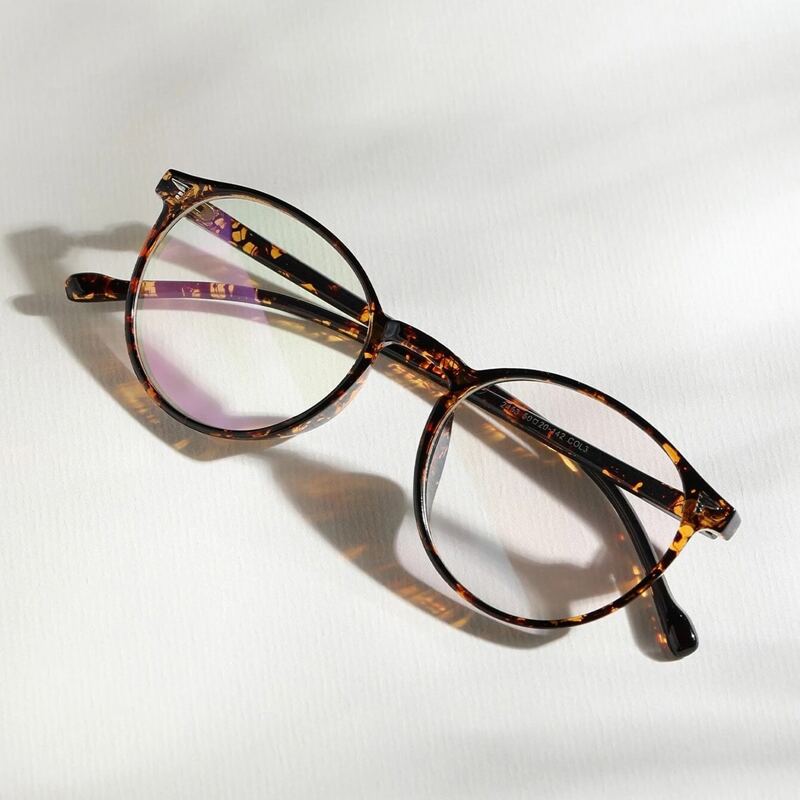 

Skinny Frame Tortoise Eyeglasses
