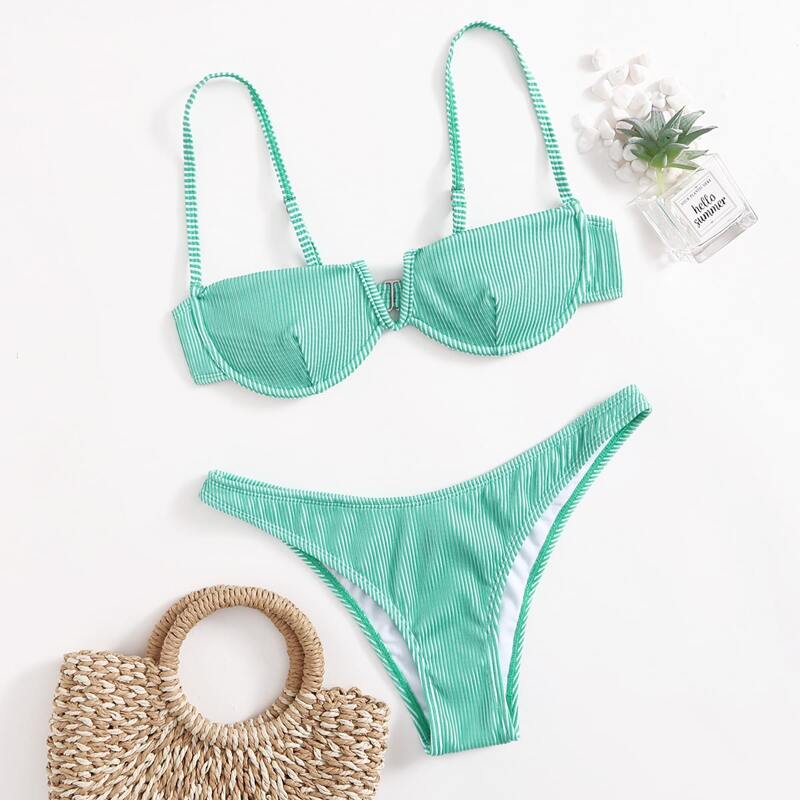 

Underwire Plain Bikini Swimsuit, Green