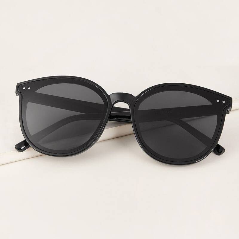 

Round Frame Sunglasses