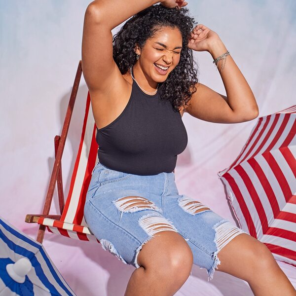 

Plus Ripped Raw Hem Denim Shorts, Light wash