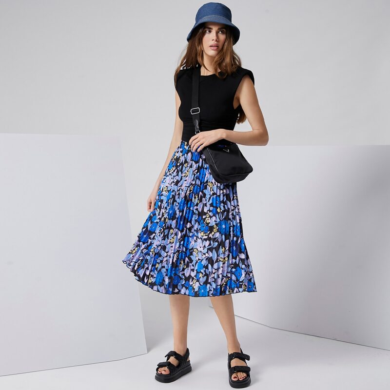 

Allover Floral Pleated Skirt, Multicolor