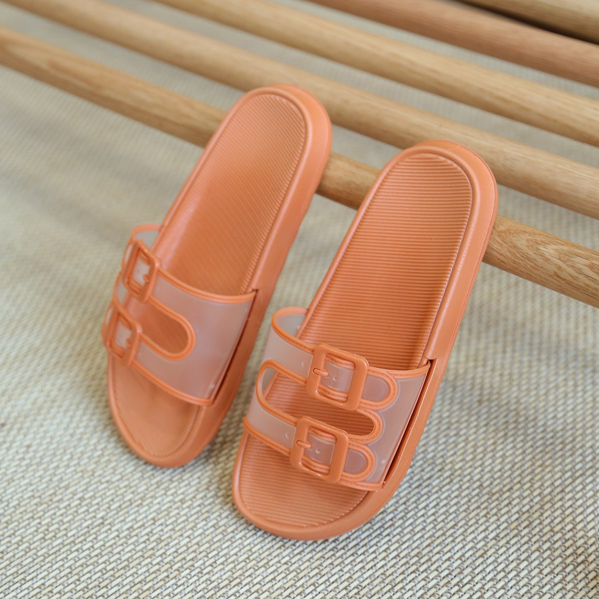 с разрезом Одноцветный Тапочки и вьетнамки