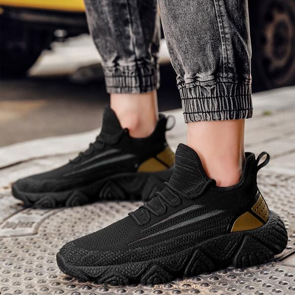 

Men Lace-up Decor Sneakers, Black