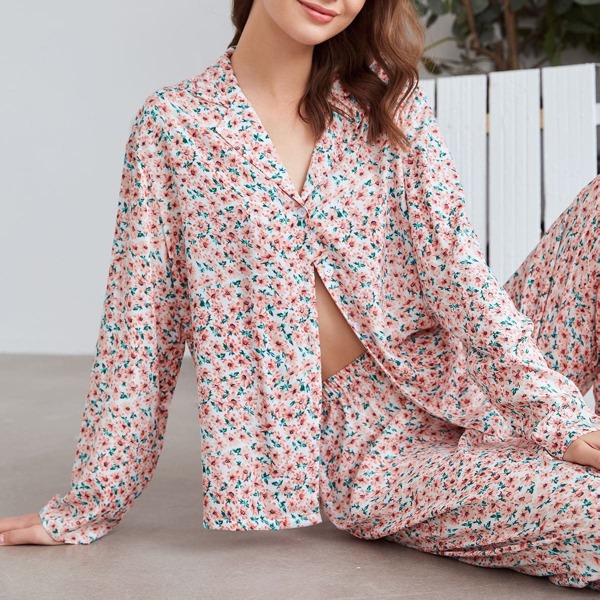 

Ditsy Floral Lapel Collar Pajama Set, Multicolor