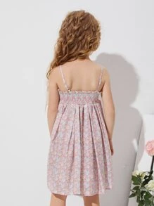 SHEIN 小女童打褶上身小碎花吊帶連衣裙 - 彩色 - 查看 2
