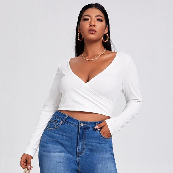 

Plus Solid Plunging Neck Crop Tee, White