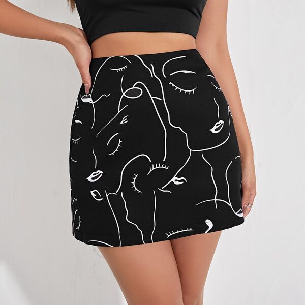 

Figure Graphic Mini Skirt, Black