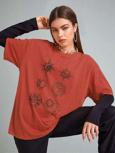 T-Shirt mit Sonne & Mond Grafik