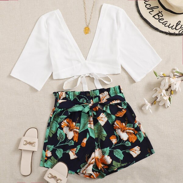 

Plunging Neck Tie Back Top and Paperbag Waist Shorts Set, Multicolor