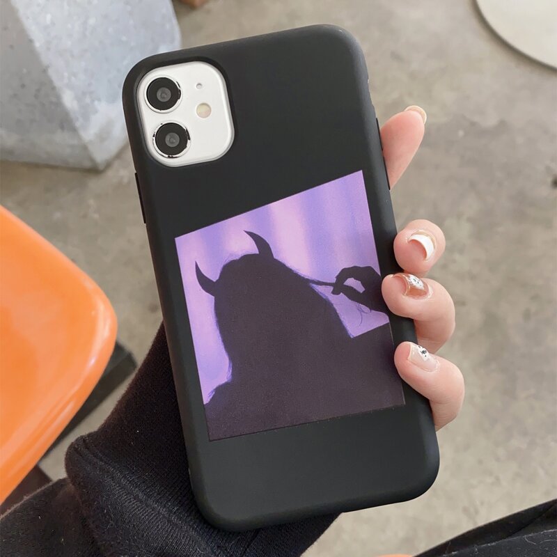 

Graphic iPhone Case, Multicolor
