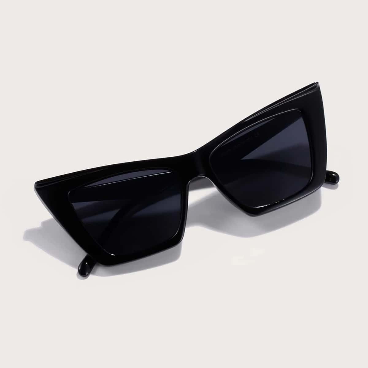 

Cat Eye Sunglasses