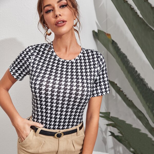 

Houndstooth Form Fitted Tee, Black and white