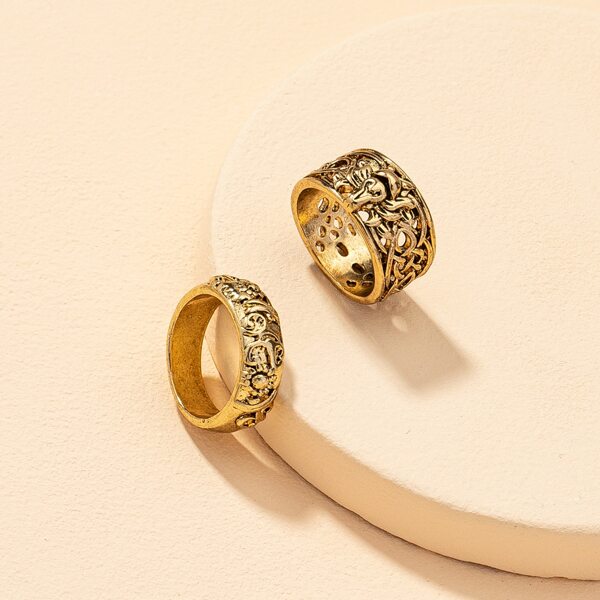 

2pcs Textured Metal Ring, Gold