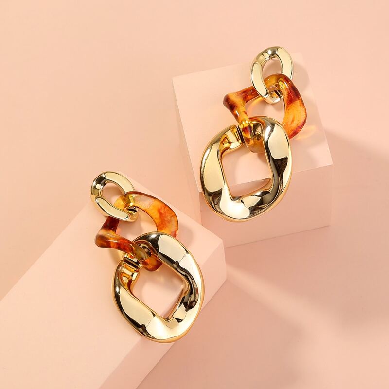 

Chain Design Drop Earrings, Gold