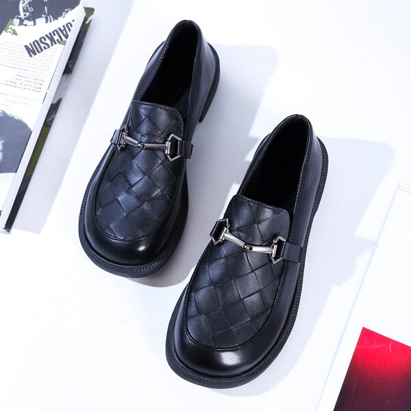 

Snaffle Decor Braided Design Loafers, Black