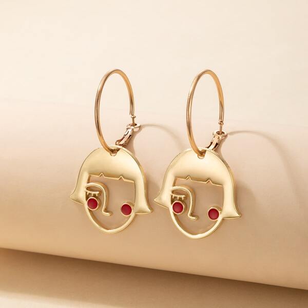 

Abstract Face Design Earrings, Gold