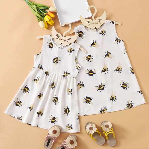 

Toddler Girls Bee Print Sleeveless Tunic Dress, White