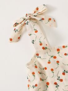 SHEIN Toddler Girls 1pc Ditsy Floral Ruffle Hem Bow Cami Dress - Apricot - View 5