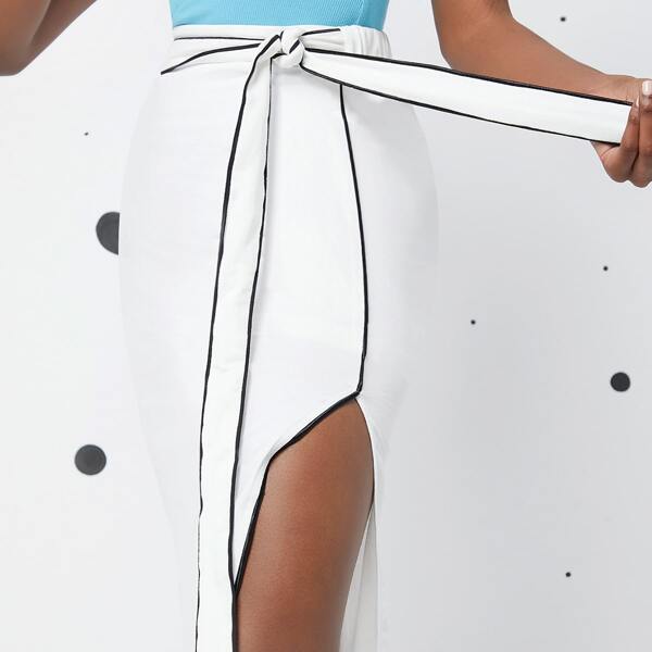 

Contrast Binding Split High Belted Skirt, Black and white