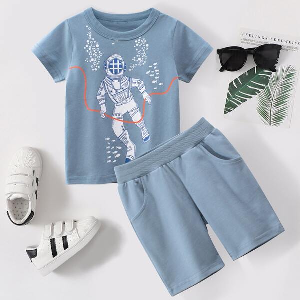 

Toddler Boys Astronaut Print Tee With Shorts, Dusty blue