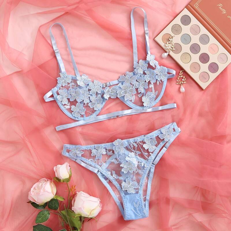 

Embroidered Mesh Appliques Underwire Lingerie Set, Baby blue