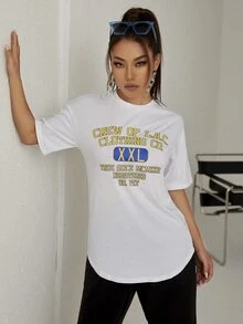 Camiseta con estampado de letra de hombros caídos