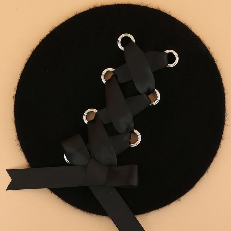

Lace Up Beret, Black