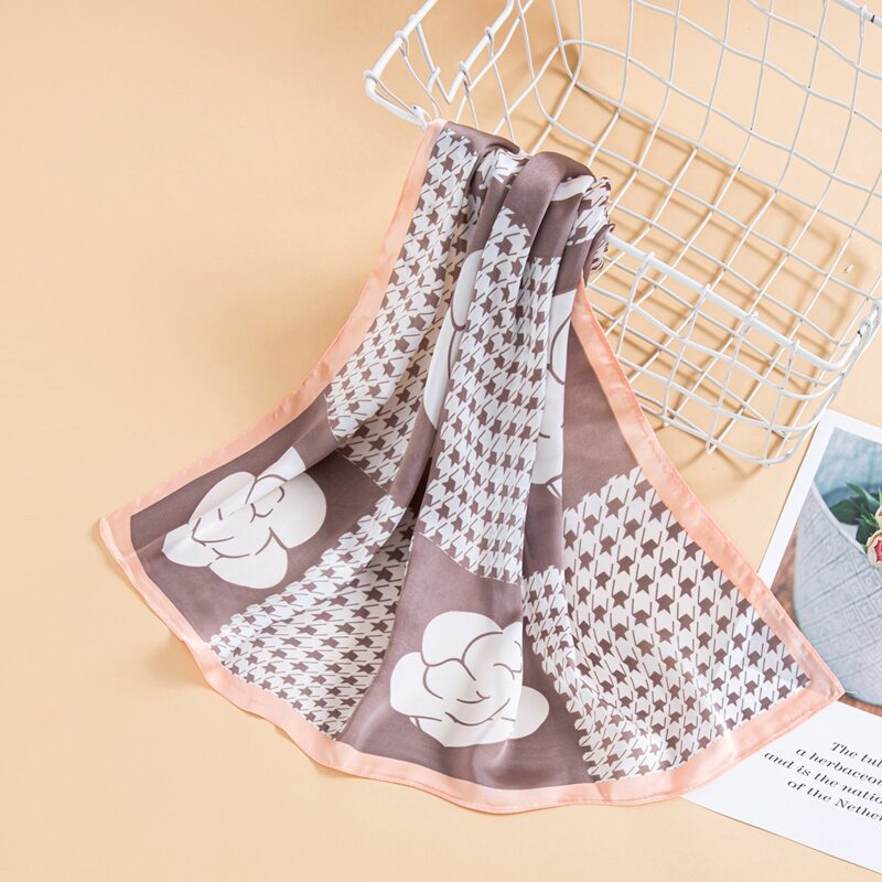 

Floral & Houndstooth Bandana, Multicolor