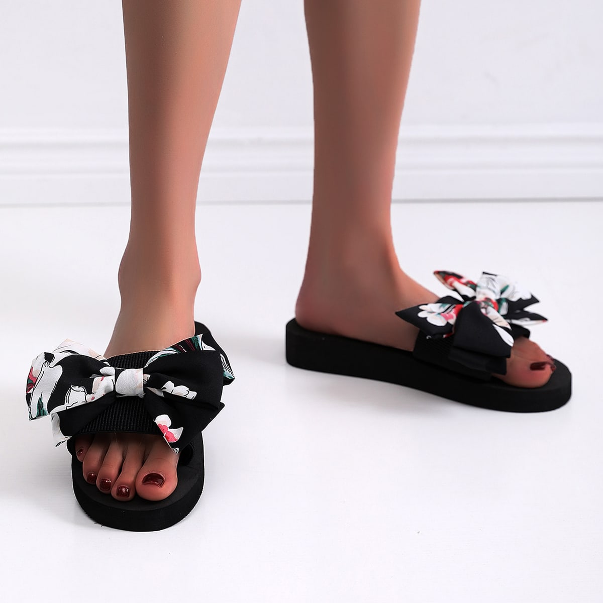с бантом Со цветочками Модный Тапочки и вьетнамки