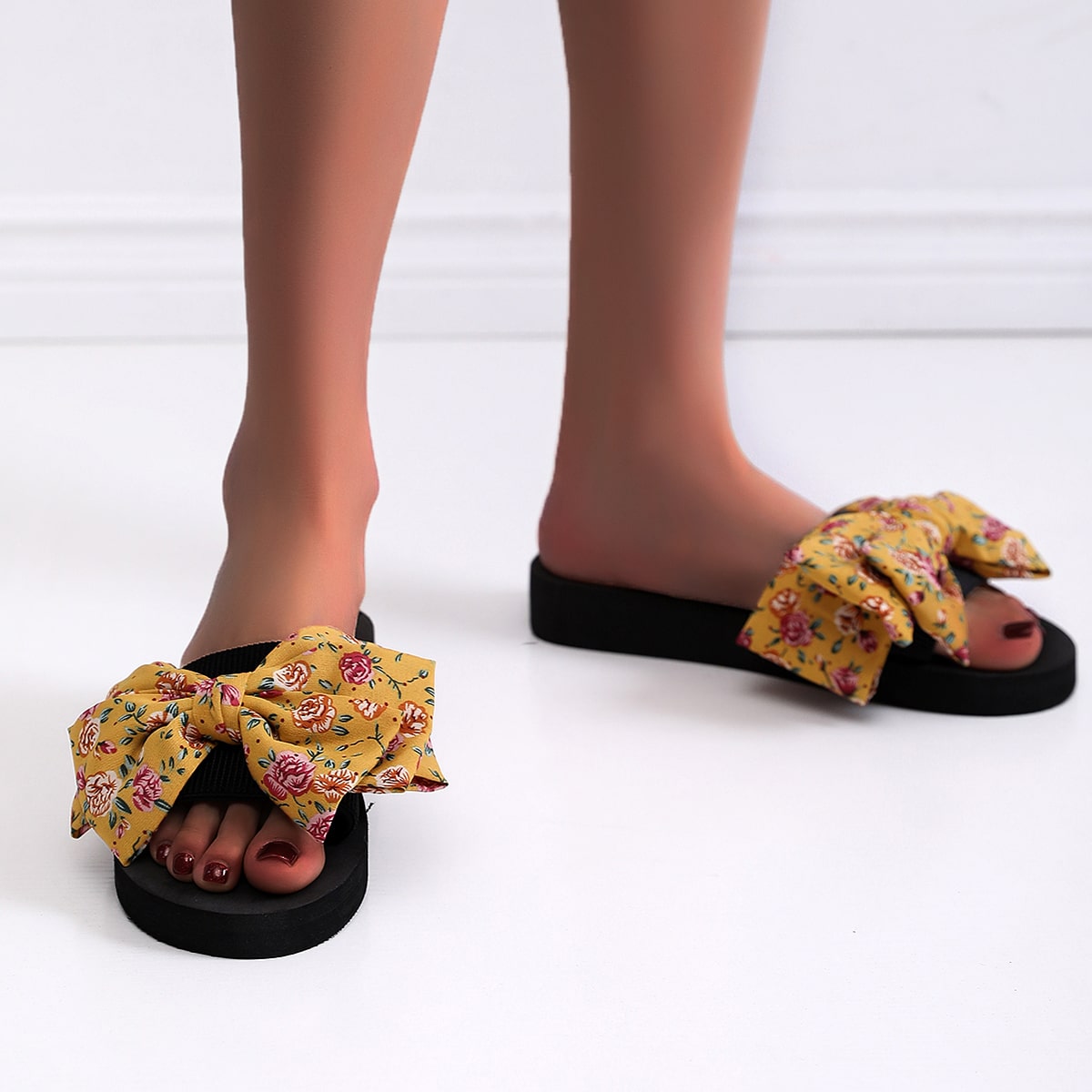 с бантом Со цветочками Модный Тапочки и вьетнамки