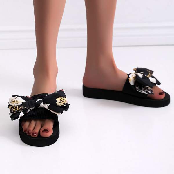 

Floral Graphic Bow Decor Slides, Black