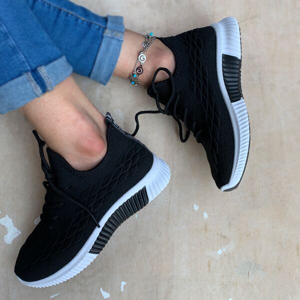 

Fish Scale Pattern Lace-up Decor Sneakers, Black