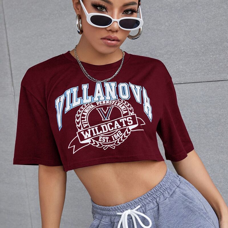 

Letter Graphic Crop Tee, Burgundy