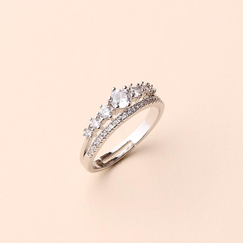 

Rhinestone Statement Ring, Silver