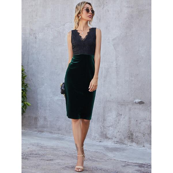 

Contrast Lace Velvet Dress, Dark green