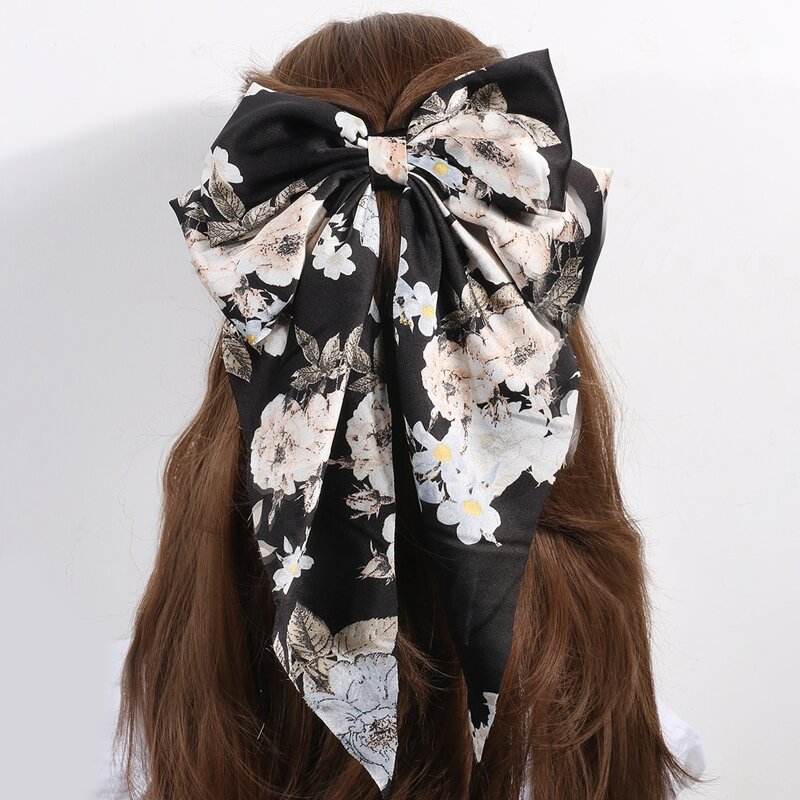 

Floral Pattern Bow Knot Decor Hair Clip, Black