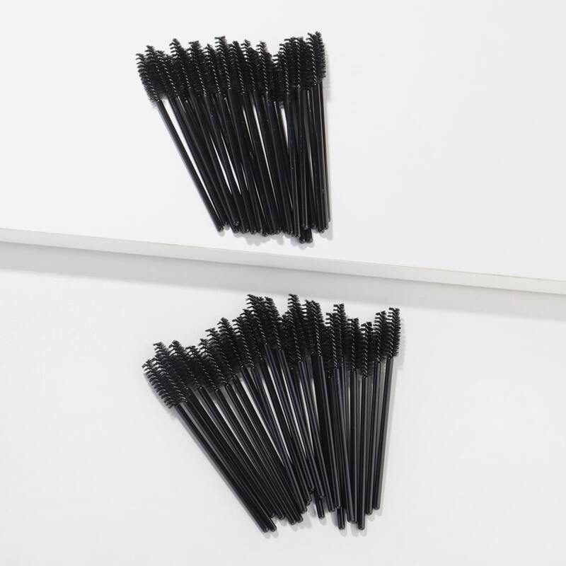 

100pcs Disposable Eyelash Brush, Black