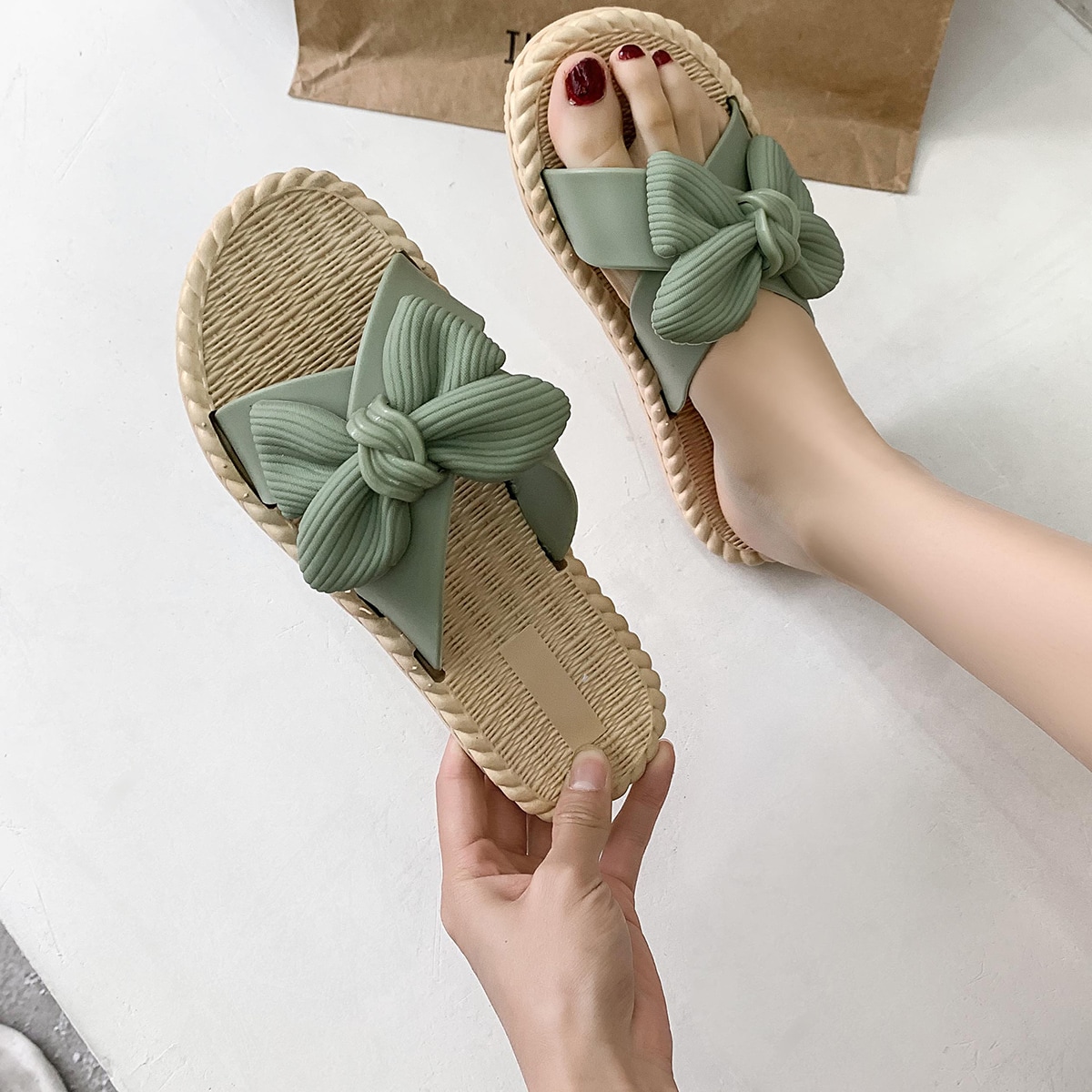 с бантом Одноцветный Модный Тапочки и вьетнамки