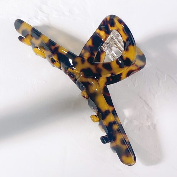 

Acetic Acid Hair Claw, Multicolor