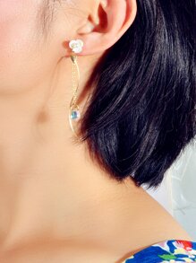 Flower & Leaf Decor Earrings - Yellow Gold - View 2