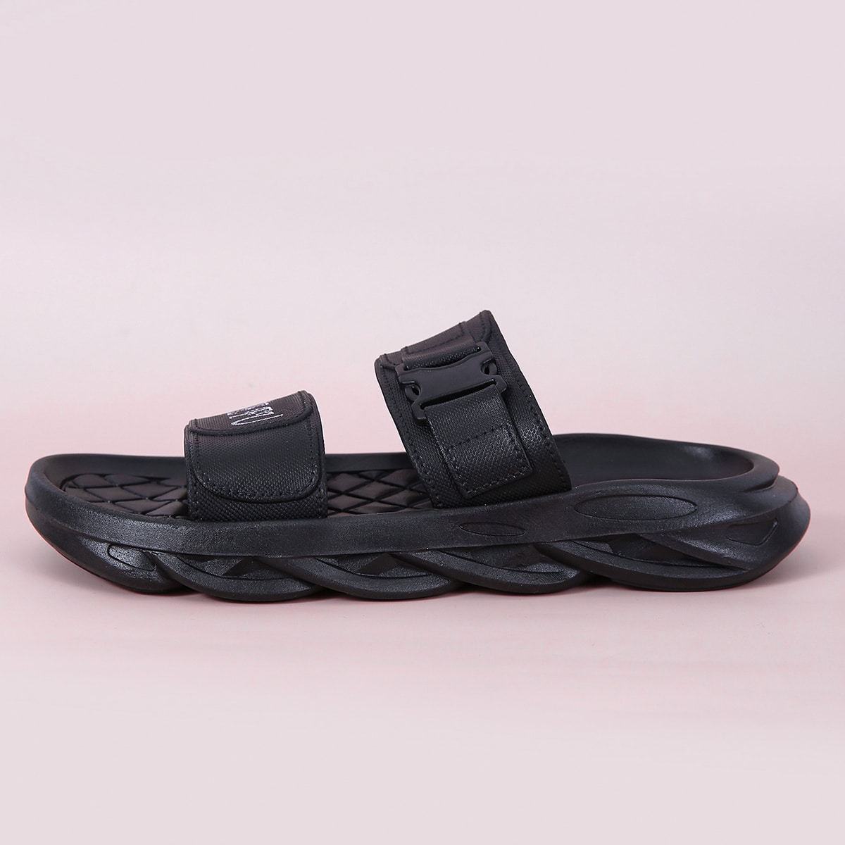 буква Круто Тапочки и вьетнамки