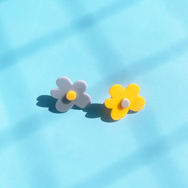 

Flower Design Stud Earrings, Multicolor