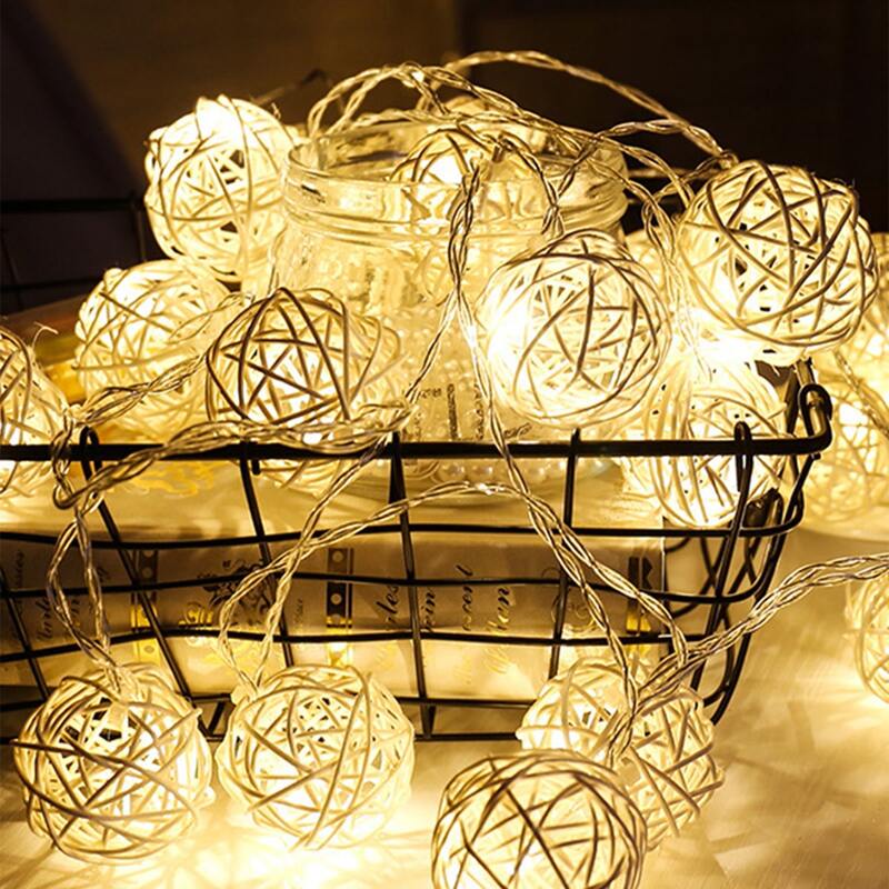 

3M Ball Decorative String Light, White
