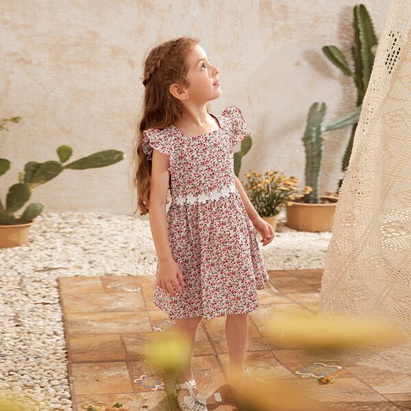 

Toddler Girls Ditsy Floral Contrast Lace Butterfly Sleeve Dress, Multicolor