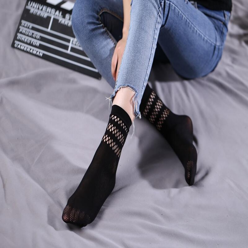 

1pair Hollow Out Crew Socks, Black