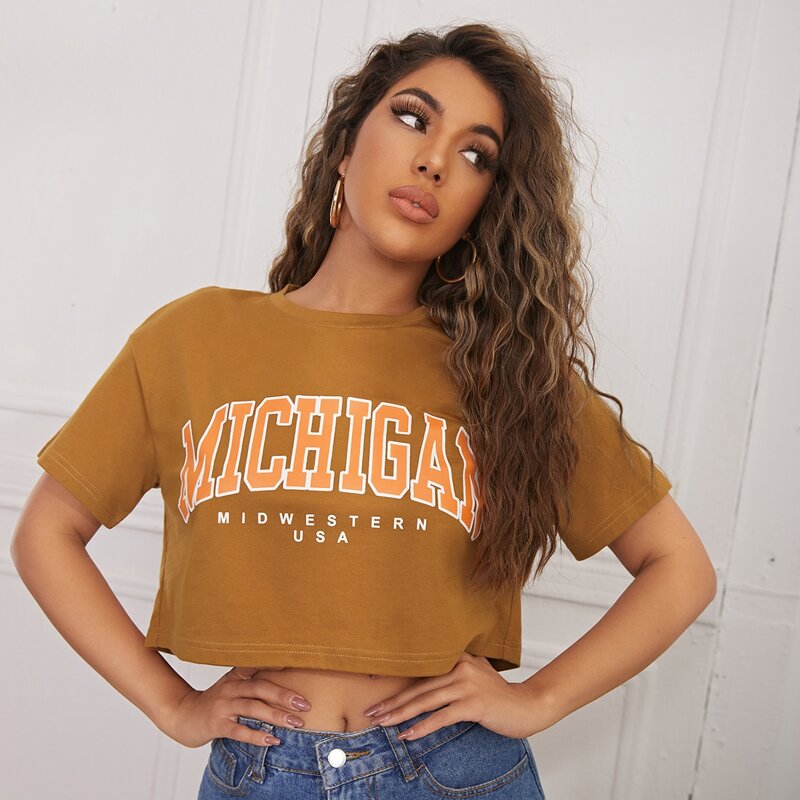 

Drop Shoulder Letter Graphic Crop Tee, Brown
