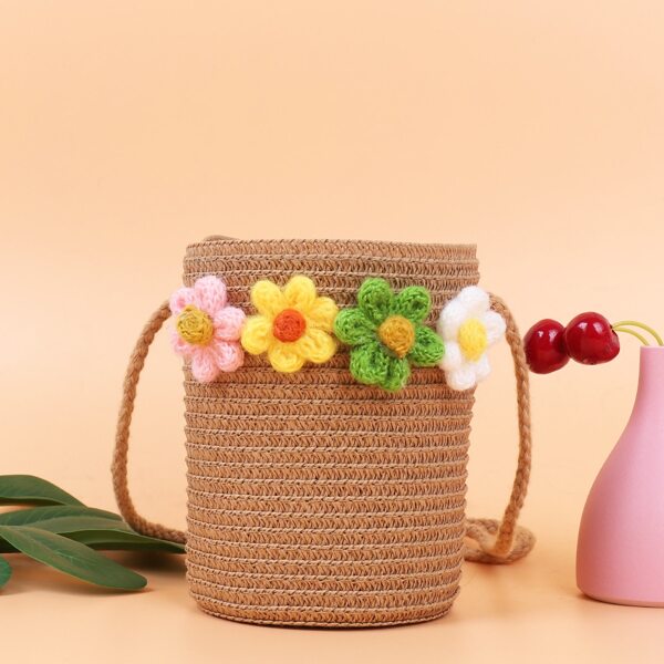 

Girls Floral Decor Straw Crossbody Bag, Khaki